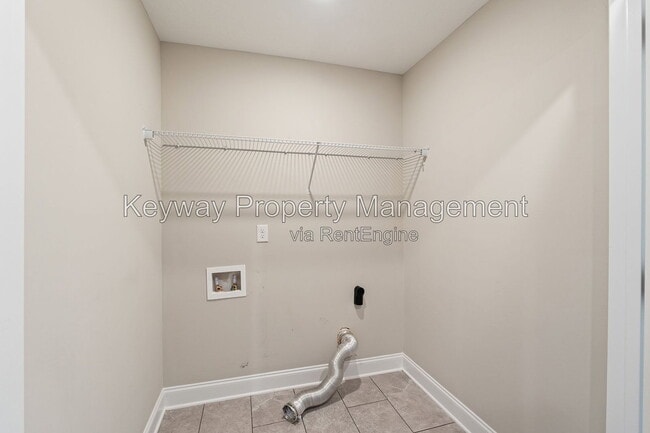 Building Photo - 4502 Chestnut Trl