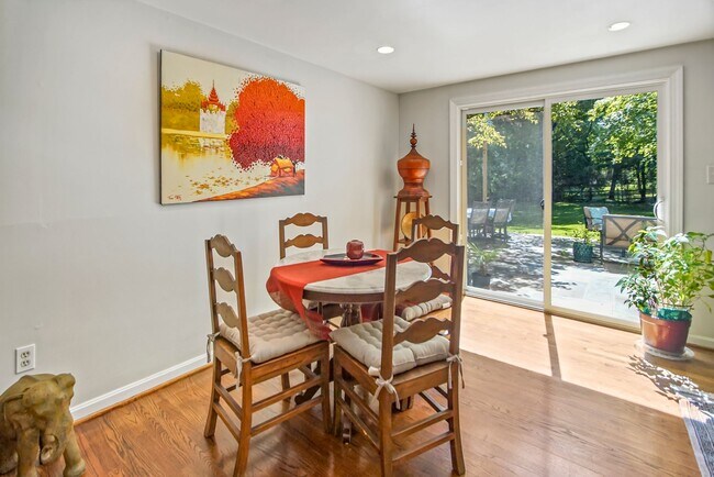 Building Photo - 6902 Tilden Ln