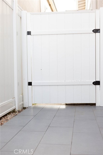 Building Photo - 1116 W Balboa Blvd