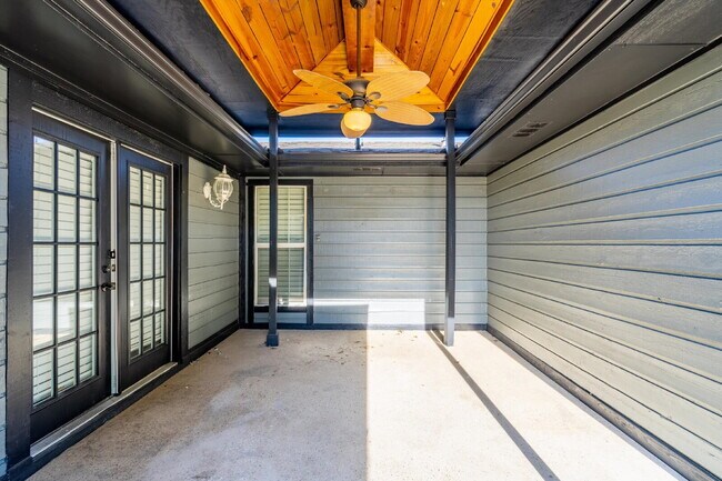 Building Photo - Move in special: $1,000 off your first month with an 18 month lease.