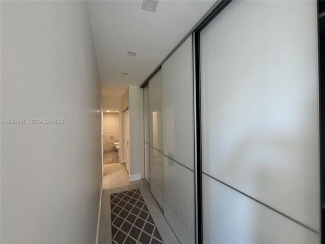 Building Photo - 201 Crandon Blvd