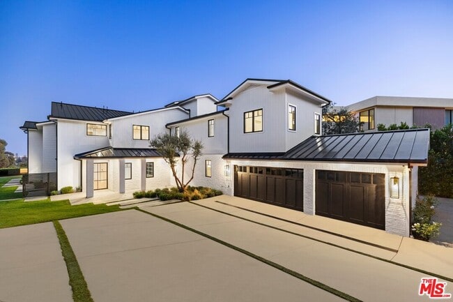 Primary Photo - 1744 Correa Way