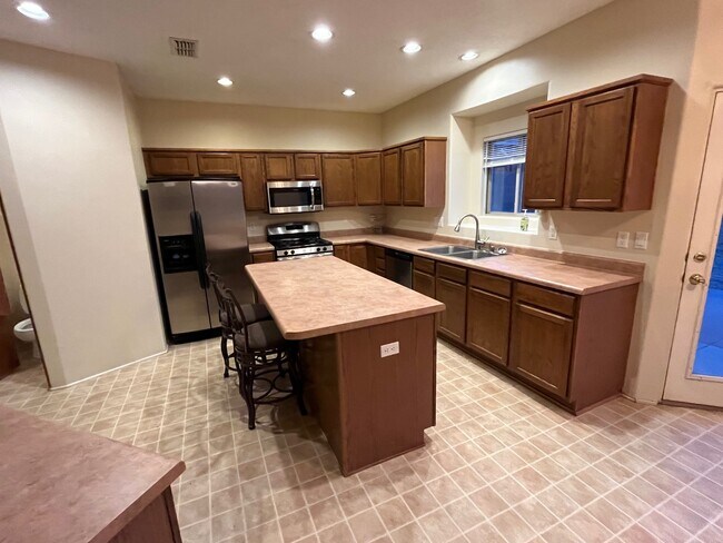 Kitchen - 11016 Alta Dr NW