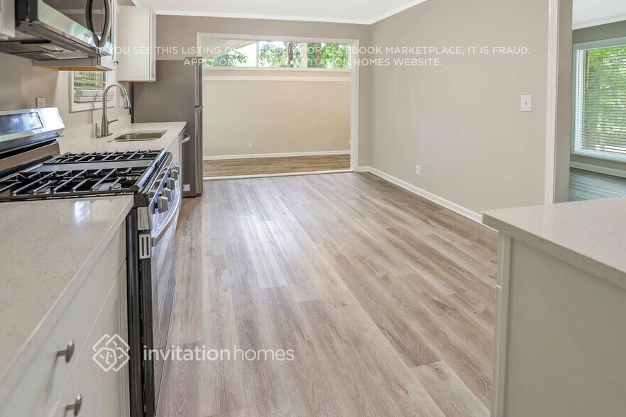 Building Photo - 3035 Kingston Ct