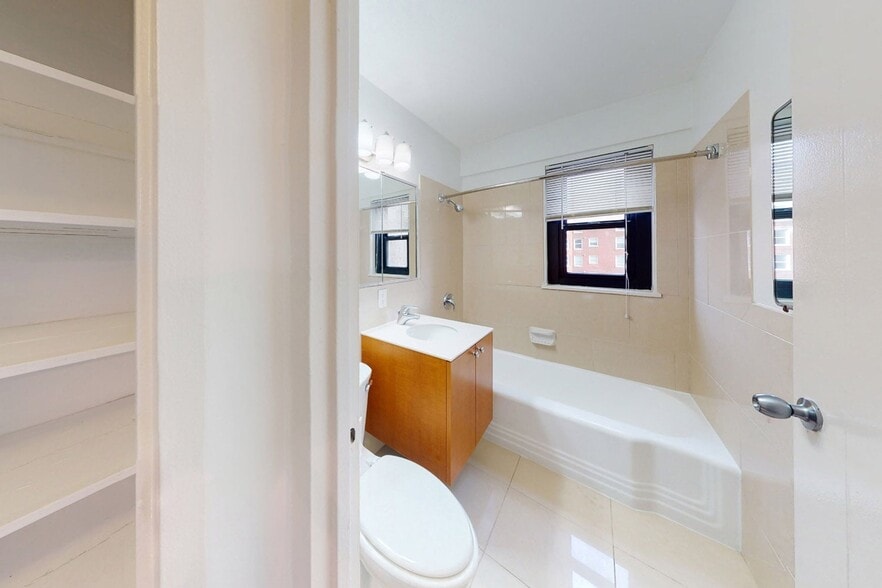 Interior Photo - Parc Frontenac