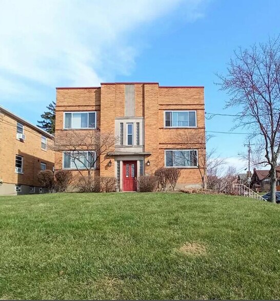 Primary Photo - 3210 Glenmore Ave