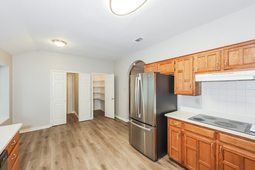 Building Photo - 7605 Colfax Dr