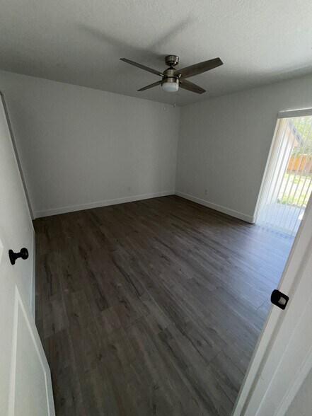 Building Photo - 11803 Alafaya Woods Ct