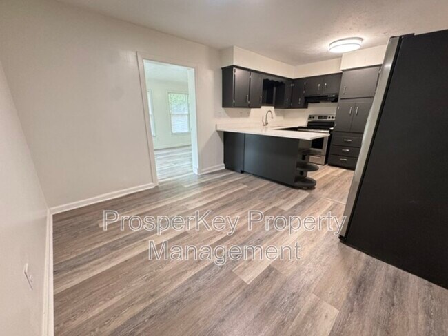 Building Photo - 1526 Barcelona Dr