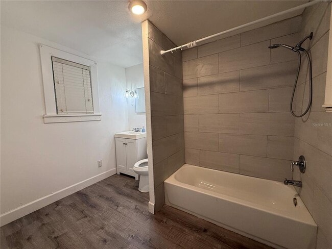 Building Photo - 317 3rd St NE