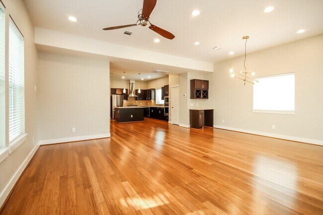 Building Photo - 5743 Kansas St