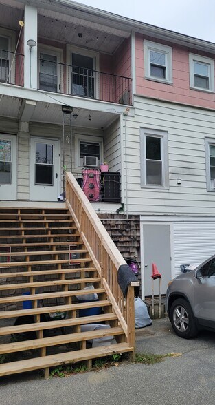 Building Photo - 2209 Elizabeth Ave