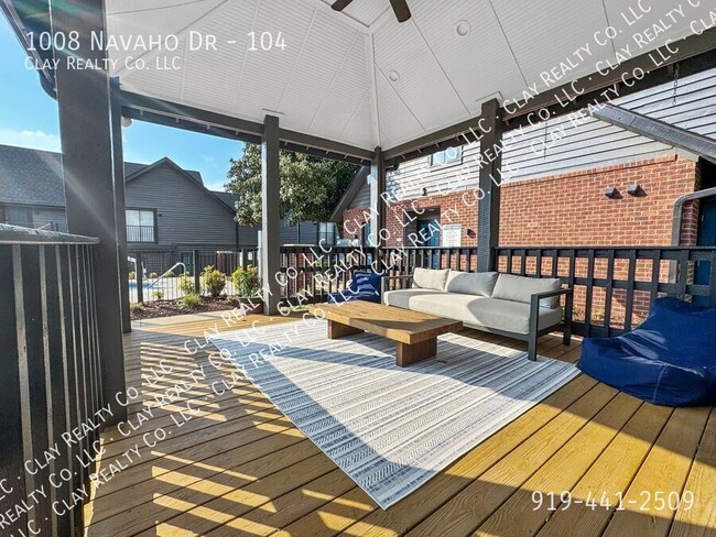 Building Photo - 1008 Navaho Dr