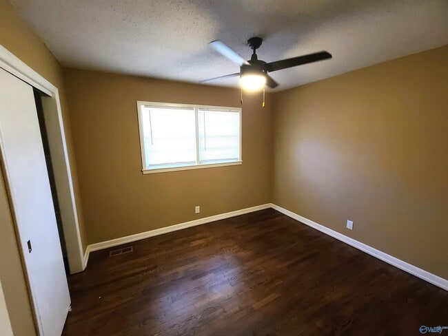 Building Photo - 3606 Northwest Crestmore Avenue