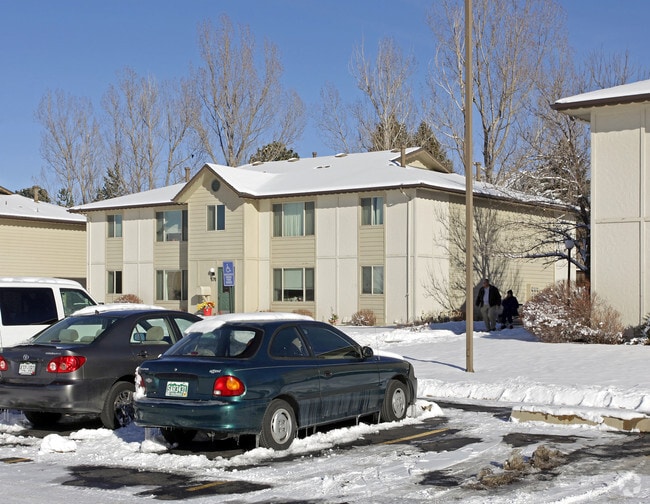Building Photo - Oakwood Senior Apartments
