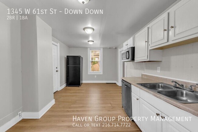 Building Photo - 1345 W 61st St