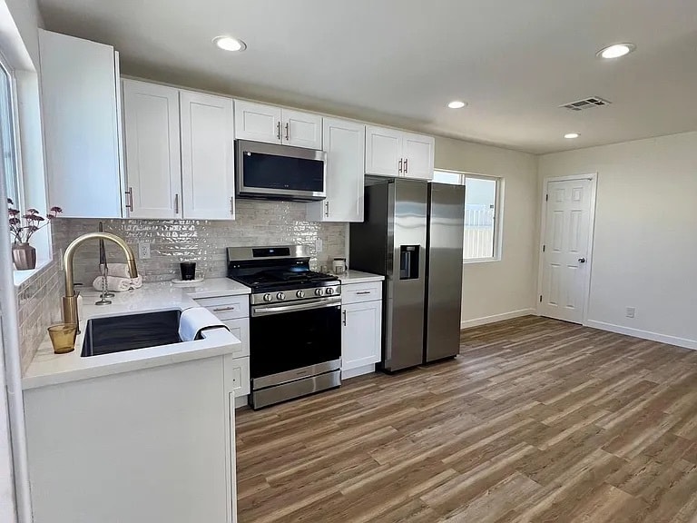 Building Photo - 9427 S 2nd Ave