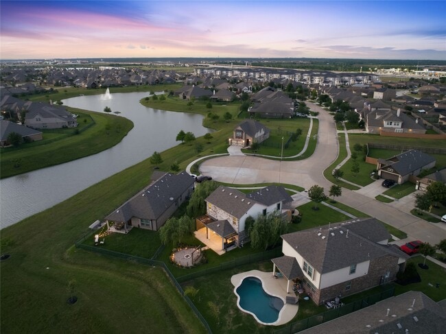 Building Photo - 2705 Bernadino Dr