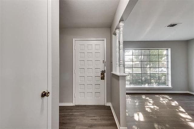 Building Photo - 8423 Cadenza Ln
