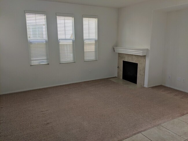 Building Photo - Wolf Creek/South Temecula - 4 Bedroom, 2.5 Bath Home