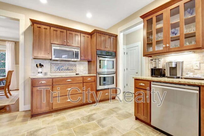 Building Photo - 175 Ridgeway Ct