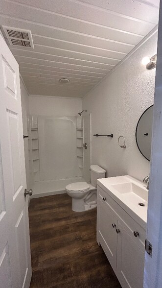 Building Photo - 1813 Brake Dr