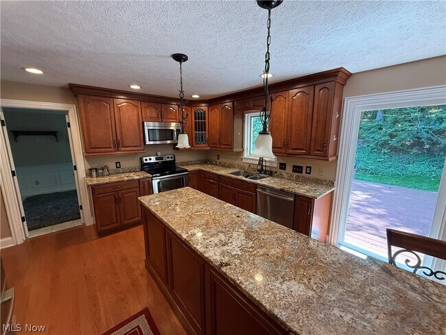 Building Photo - 6803 Cranbrook Dr