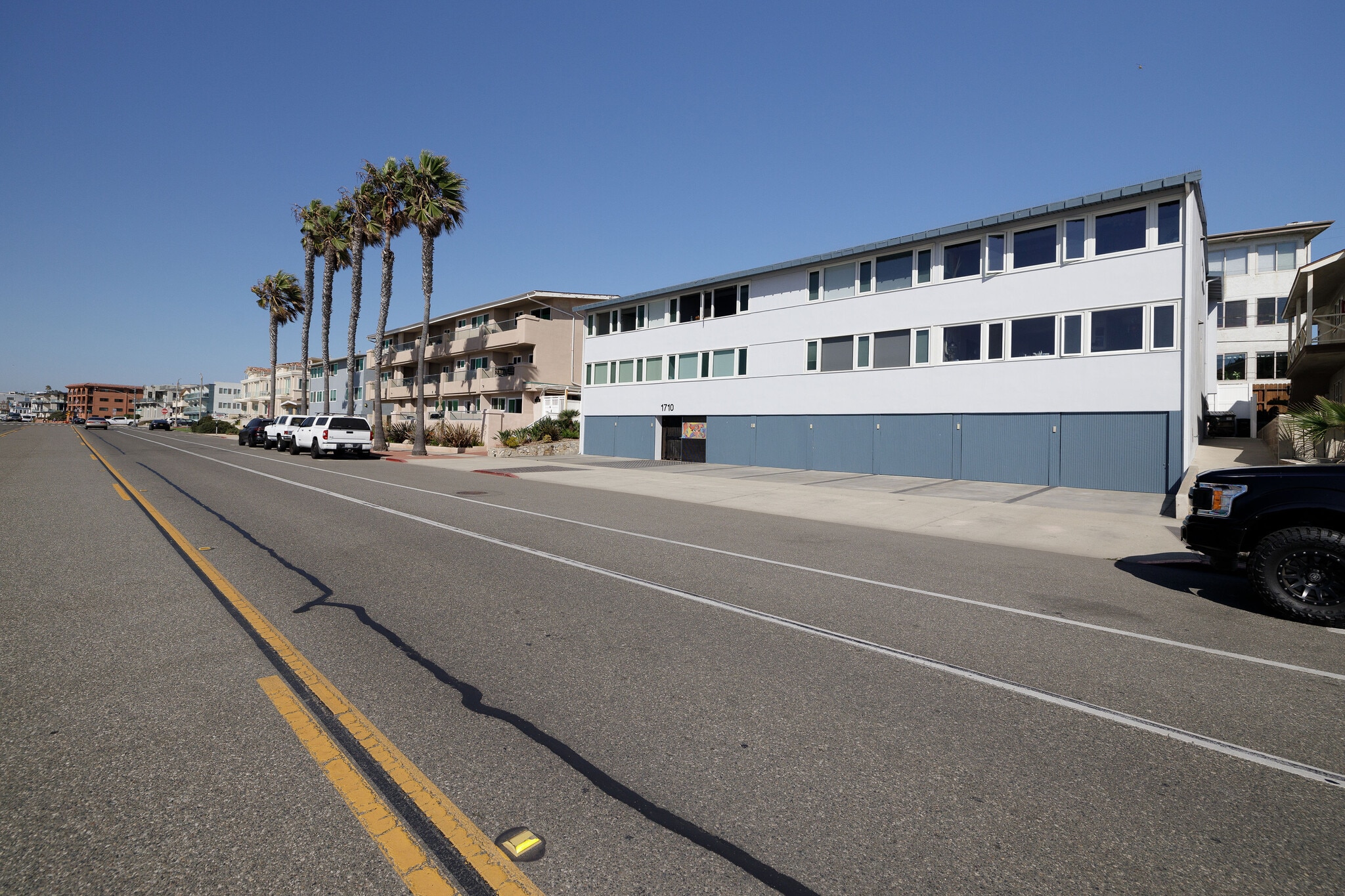 Building Photo - 1710 Esplanade