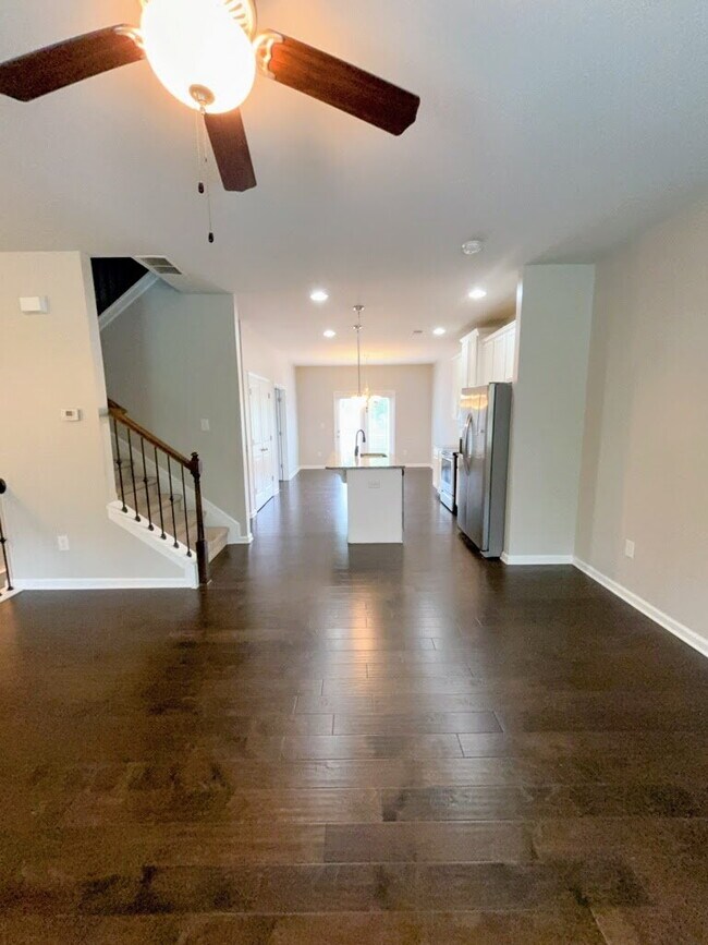 Building Photo - Discover Where Style Meets Function! Spaci...