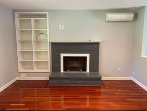 Building Photo - 4902 NE 123rd Ave