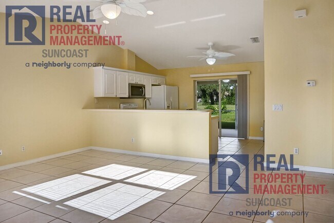 Building Photo - 230 Rotonda Blvd W