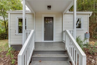 Building Photo - Very Private, Quiet 1BR Cottage on 5 acres...