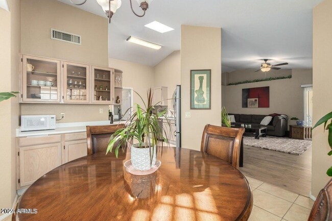 Building Photo - 4326 E Rosemonte Dr