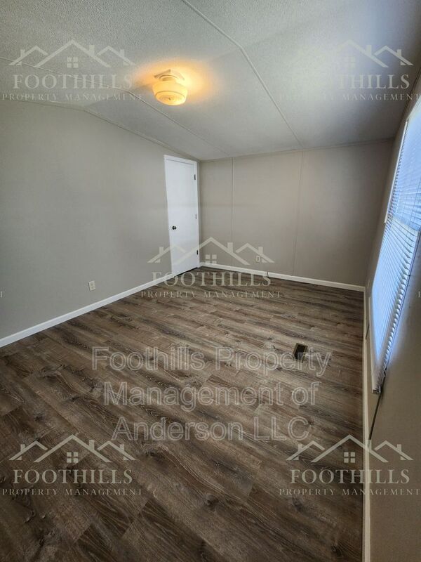Building Photo - 329 Echo Cir