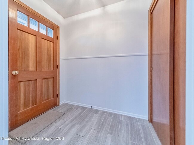 Building Photo - 30 Redwood Rd