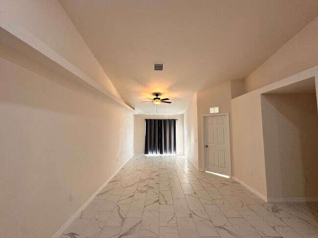 Building Photo - 3604 SW 7th Pl