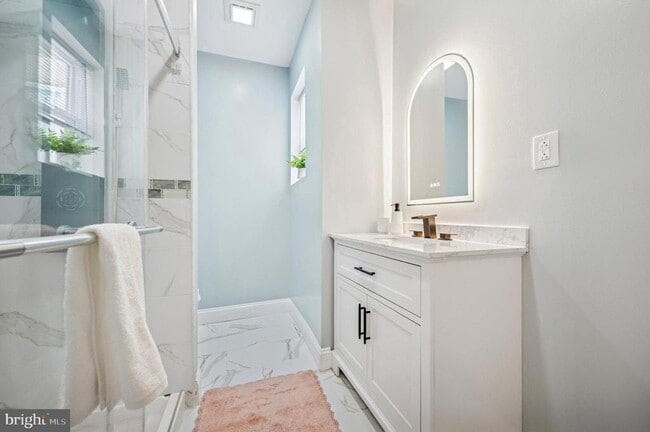 Building Photo - 1317 S 19th St