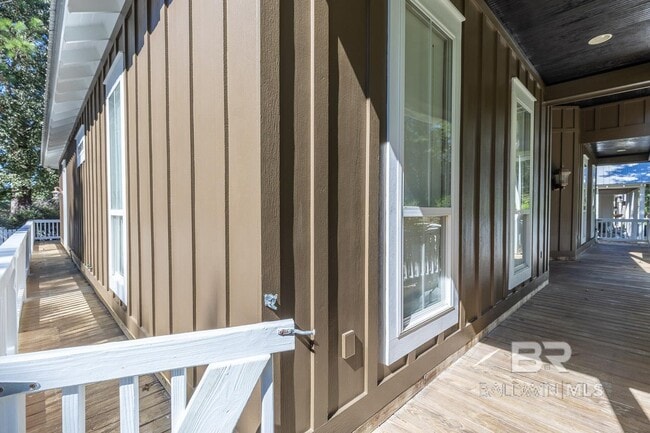 Building Photo - 33151 Shinnecock Ln