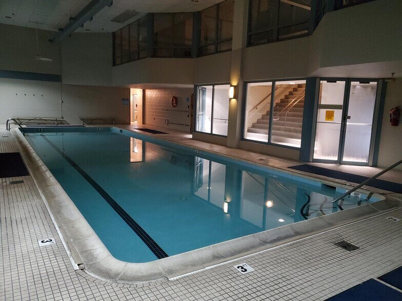 Building Photo - 3 N Christopher Columbus Blvd