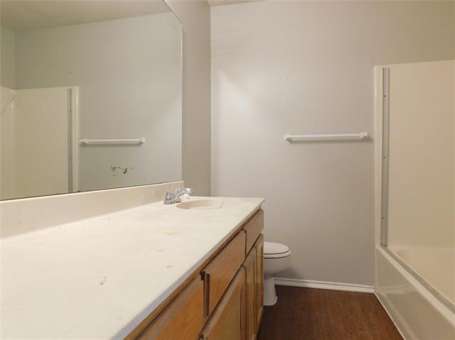 Building Photo - 2214 Bernard St