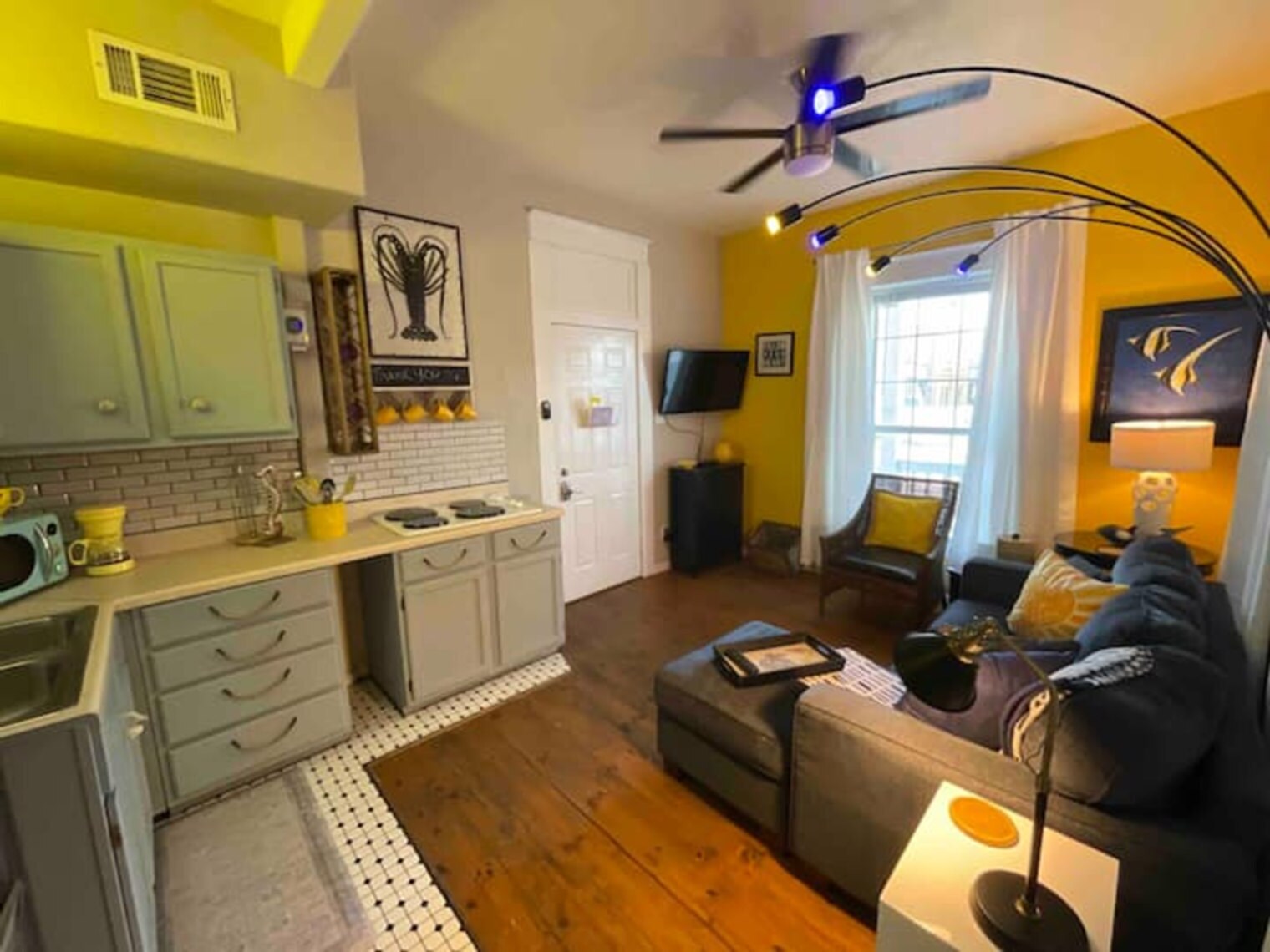Building Photo - 2423 Avenue Q
