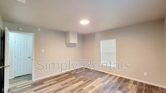 Building Photo - 1221 Stanford St