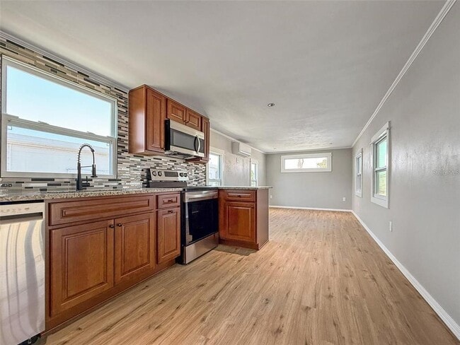 Building Photo - 5141 Oakland Hills Ave