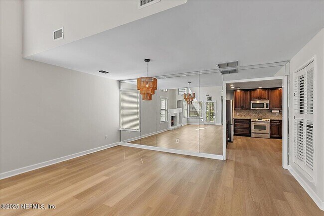 Building Photo - 53 S 9 Dr