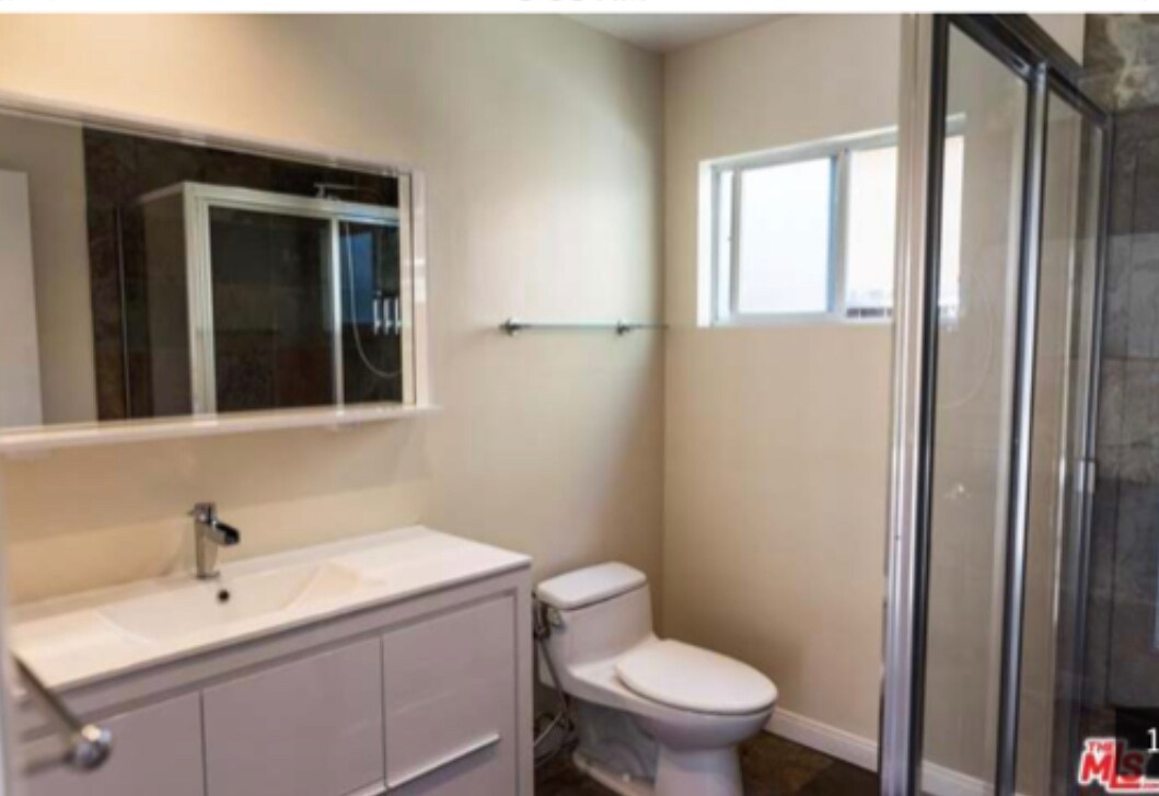 Bathroom - 3864 Girard Ave