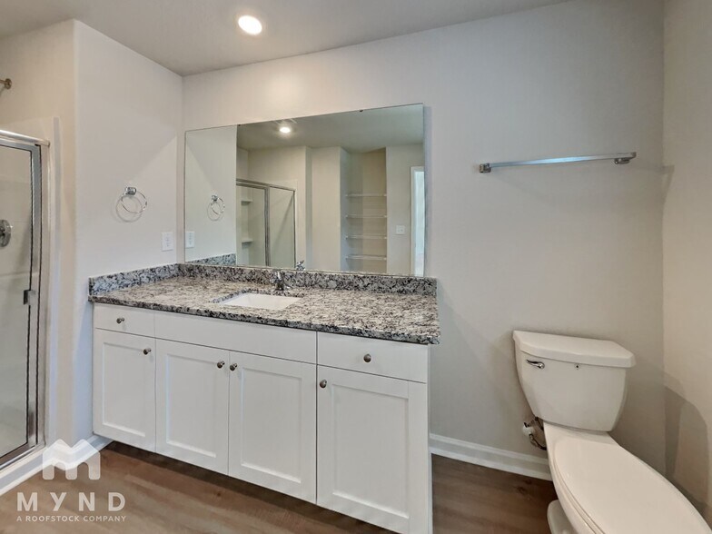 Building Photo - 240 Ivy Bank Dr