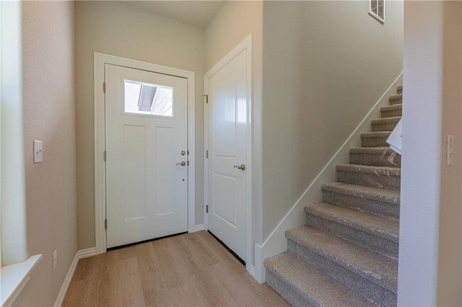 Building Photo - 1408 SW Casuarina Dr