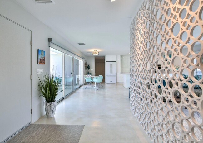 Building Photo - 47956 Silver Spur Trail