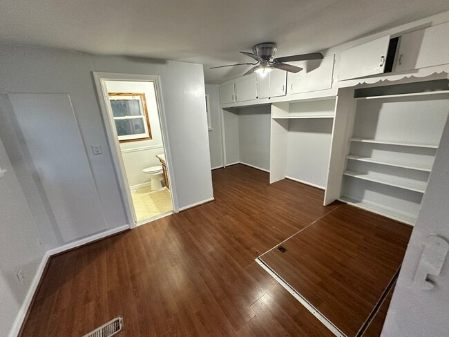 Building Photo - 1524 E 3rd Ave