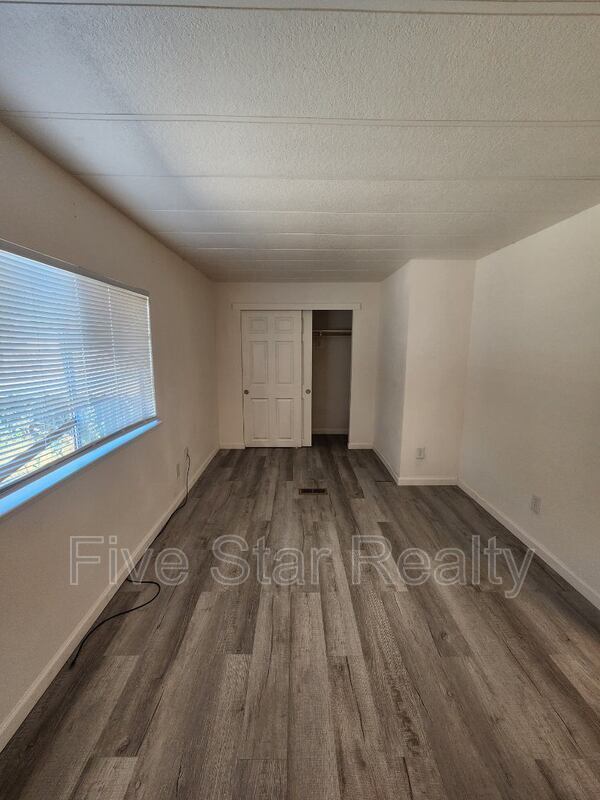 Building Photo - 6184 Mapes Way